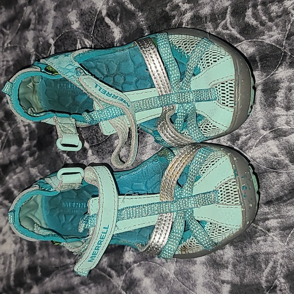 Merrell kids shoe